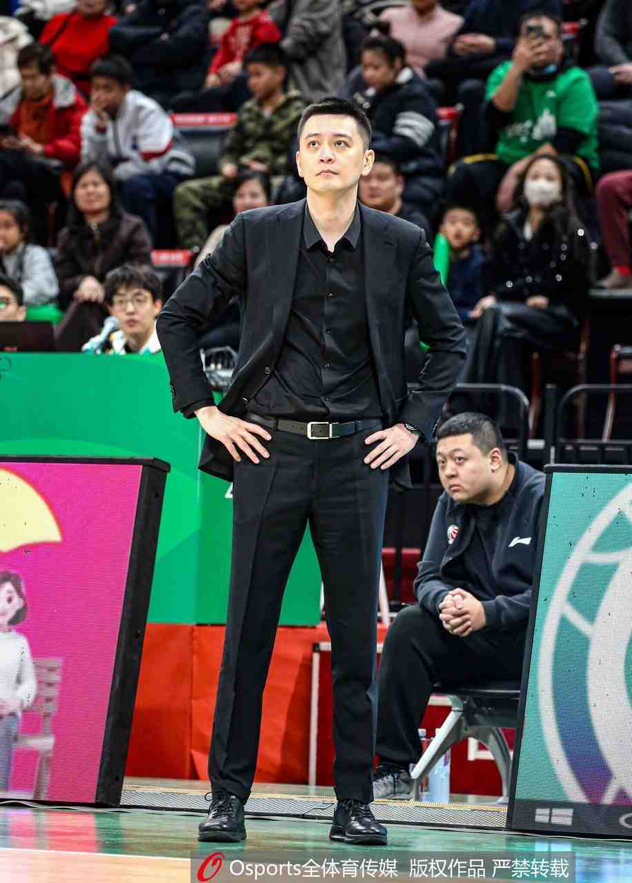 杨鸣：去年这时我应该在宜宾对阵上海 如今和拉塞尔赛场反过来了