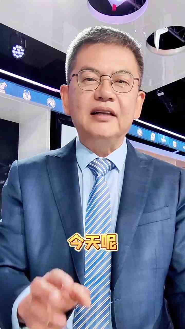 苏群：若理不清布朗马克西LBJ持球的先后顺序 76人的日子会很难过